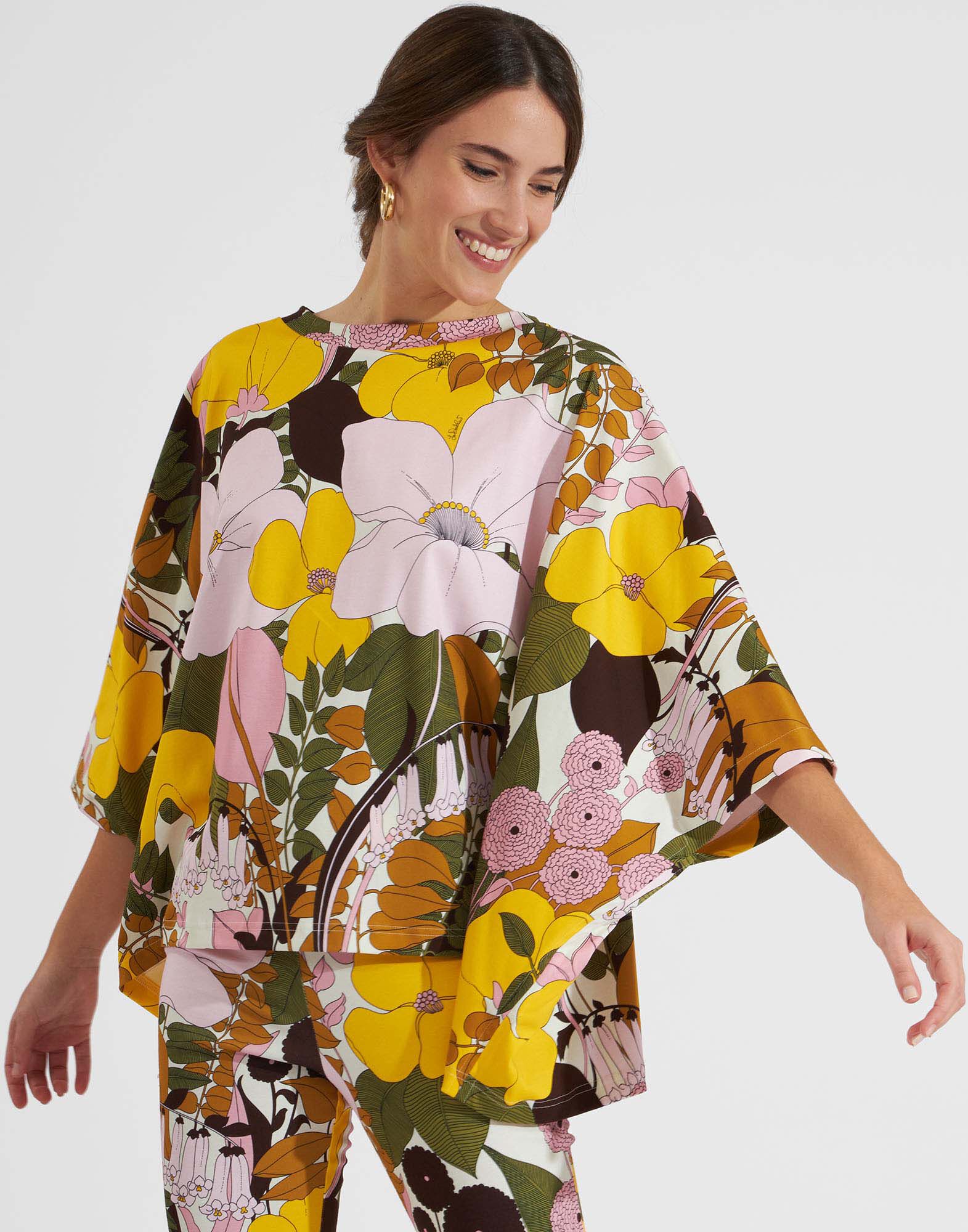 Meditation Poncho La DoubleJ: Big Flower Rose Meditation Poncho La DoubleJ: Big Flower Rose TOP0055INT001