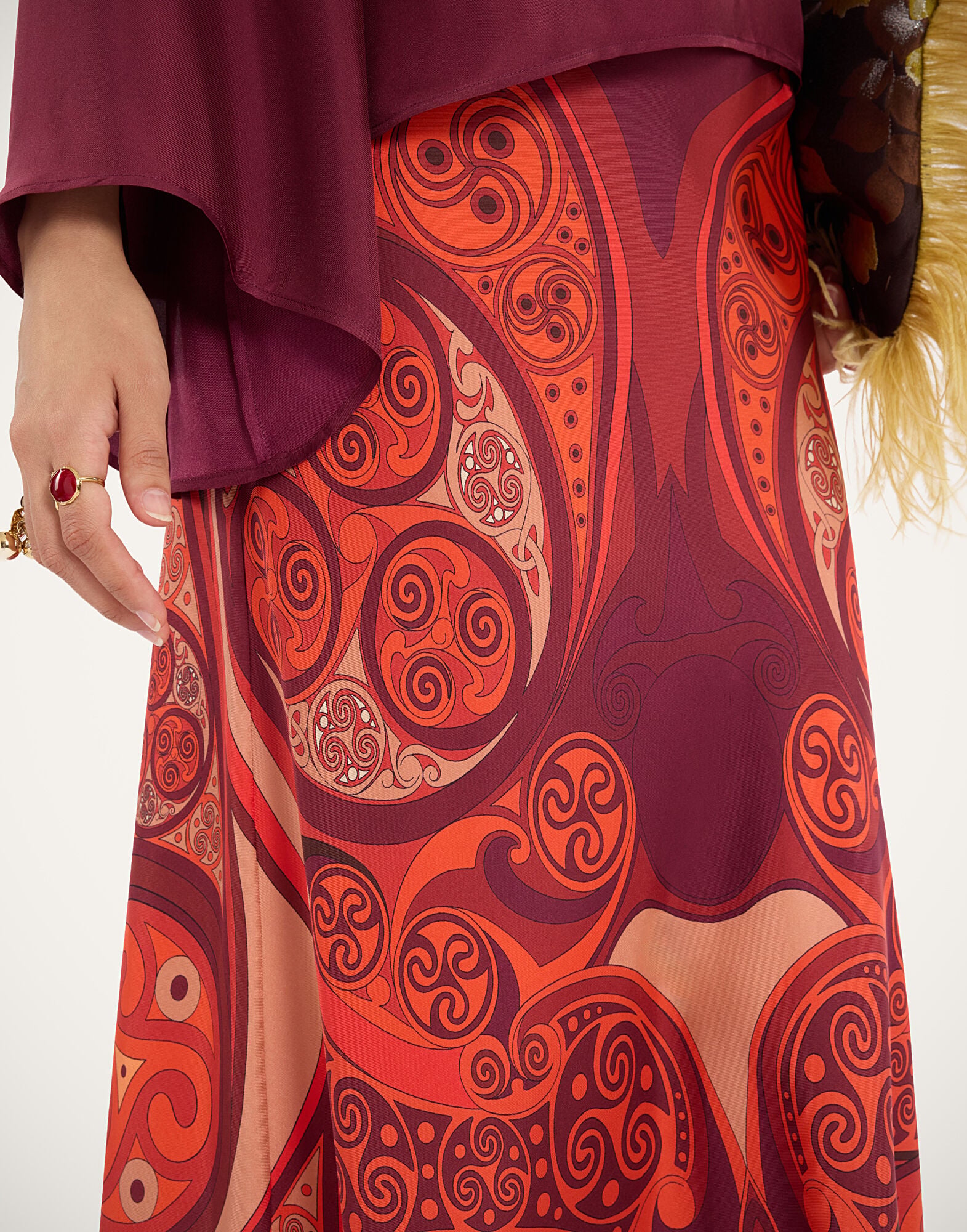 Sleek Skirt La DoubleJ: Alchemy Placée Dark Red Sleek Skirt La DoubleJ: Alchemy Placée Dark Red SKI0127SIL017