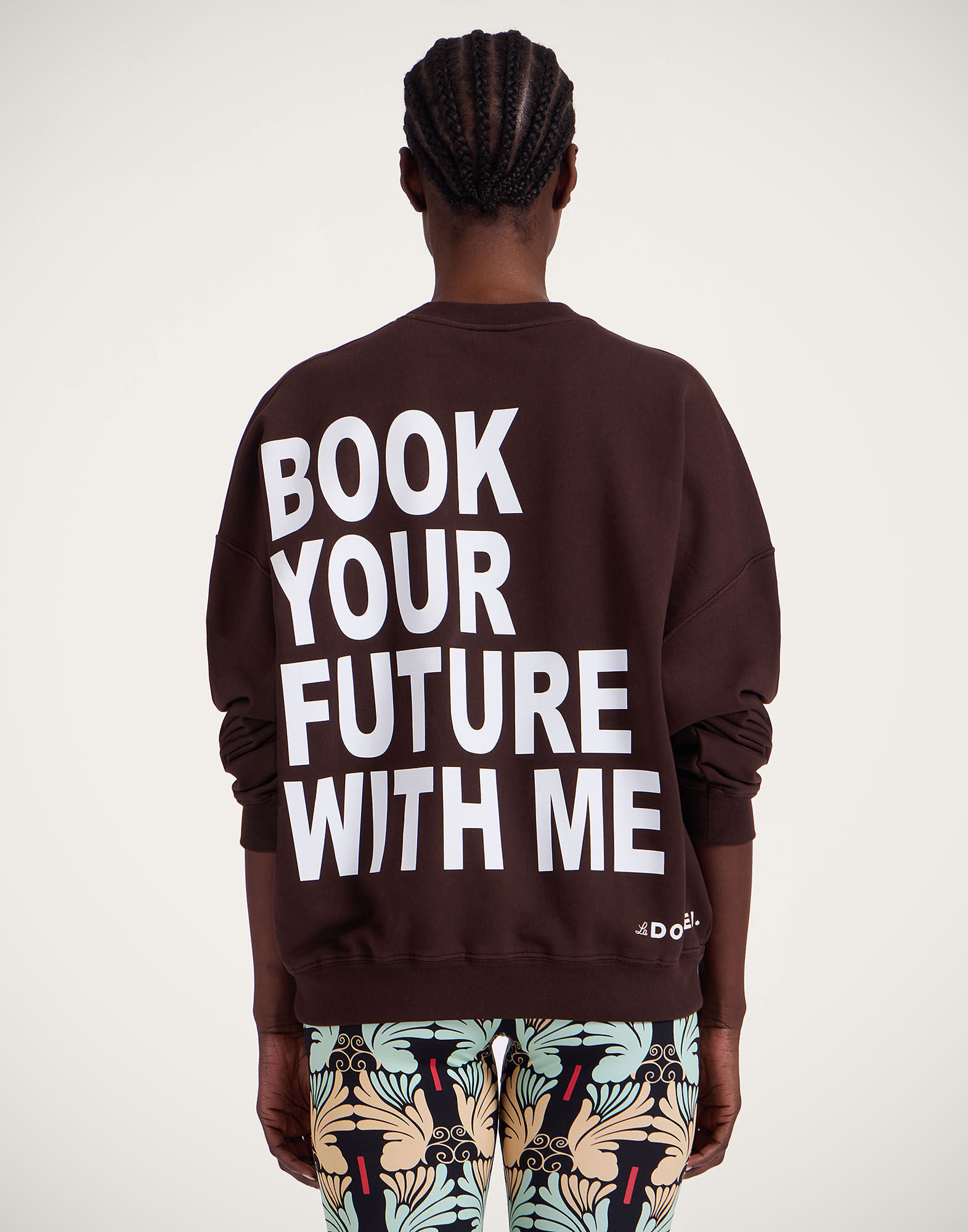 Off Court Sweatshirt La DoubleJ: Solid Brown Off Court Sweatshirt La DoubleJ: Solid Brown SWE0035JER054