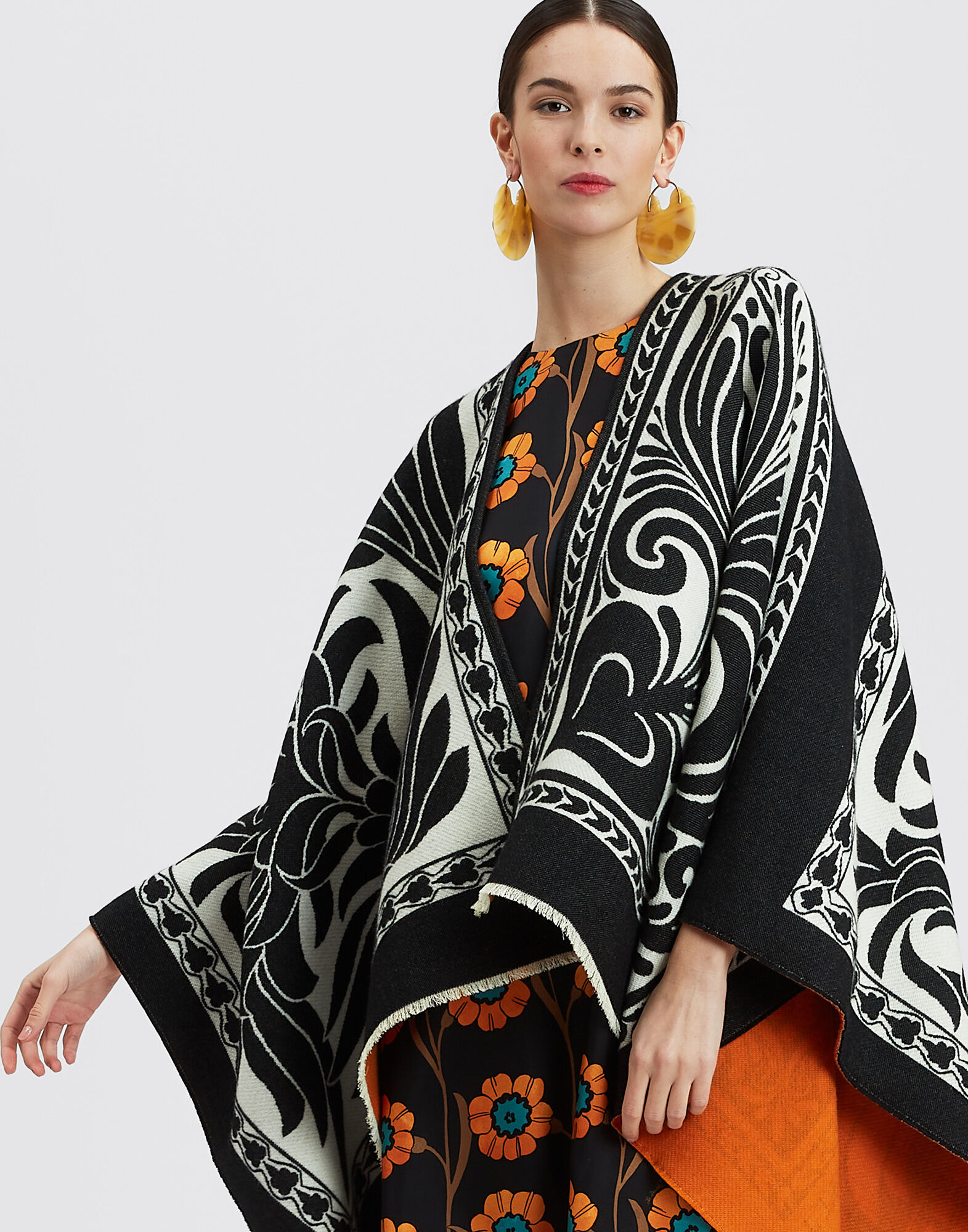 Poncho La DoubleJ: Mix Tiles Black Poncho La DoubleJ: Mix Tiles Black SCA0048WOL015