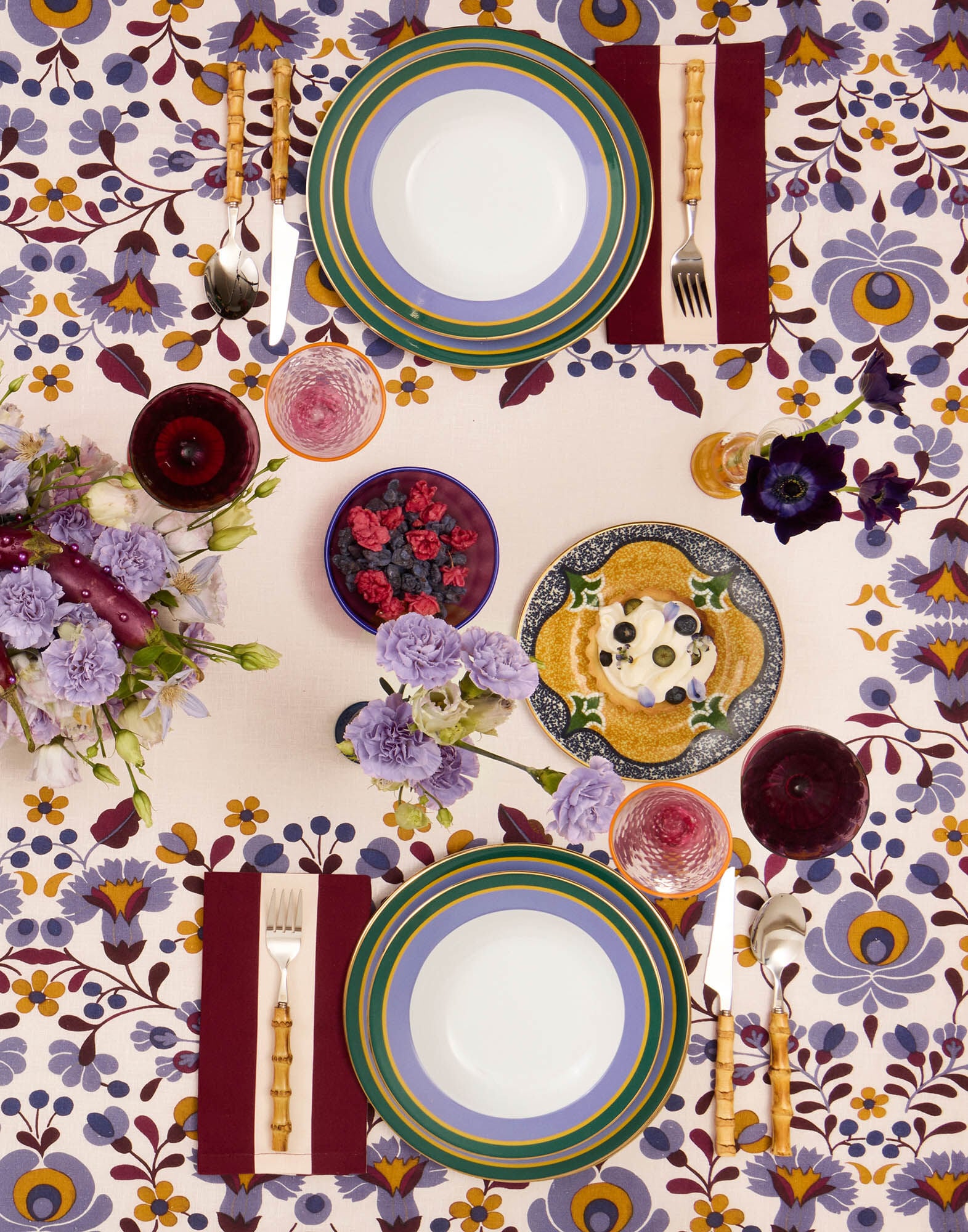Dinner Plates Set Of 2 La DoubleJ: Rainbow Viola Dinner Plates Set Of 2 La DoubleJ: Rainbow Viola DIS0075CER001