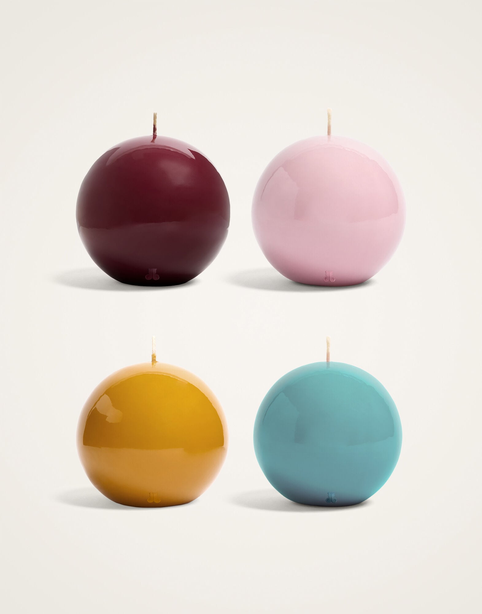 Candle Sphere Set of 4 La DoubleJ: Multicolor CAN0022WAX001