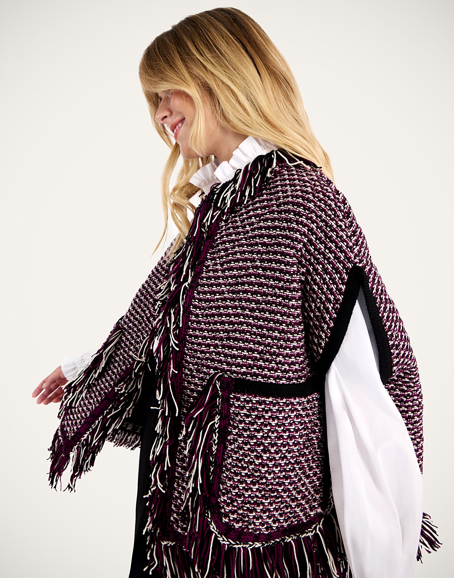 Camelia Cape La DoubleJ: Multicolor Purple & Ivory Camelia Cape La DoubleJ: Multicolor Purple & Ivory JAC0162KNI164