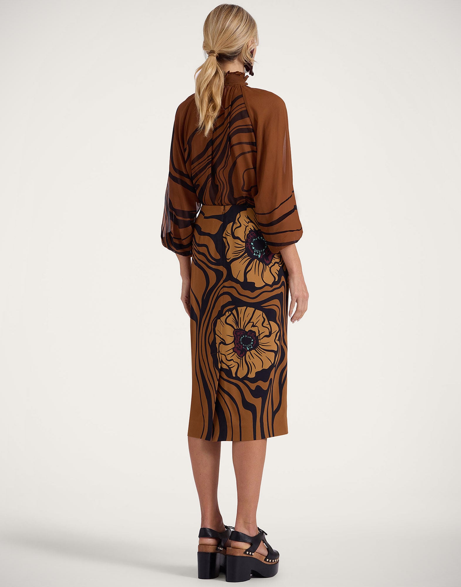 Pencil Skirt La DoubleJ: Big Blooms Placée Brown Pencil Skirt La DoubleJ: Big Blooms Placée Brown SKI0022VIS011