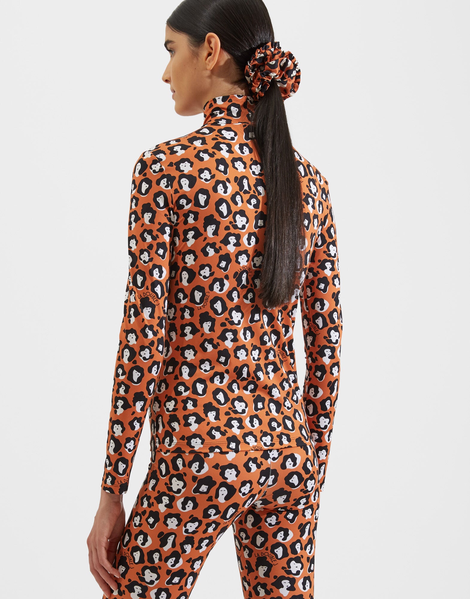 Turtleneck La DoubleJ: Lady Leopard Turtleneck La DoubleJ: Lady Leopard SHI0030JER005