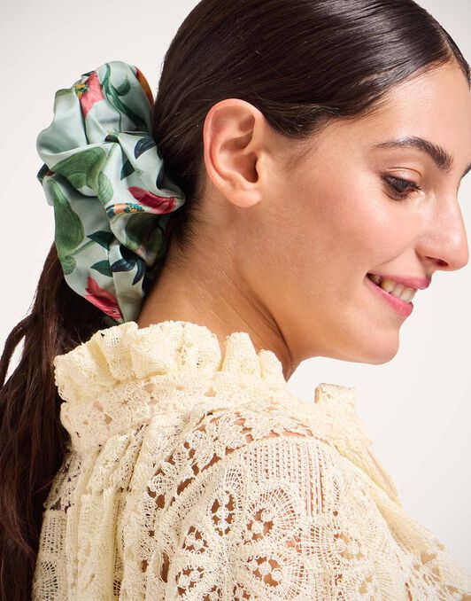 Giga Scrunchie La DoubleJ: Zooflora Light Blue Giga Scrunchie La DoubleJ: Zooflora Light Blue SCR0003SIL001