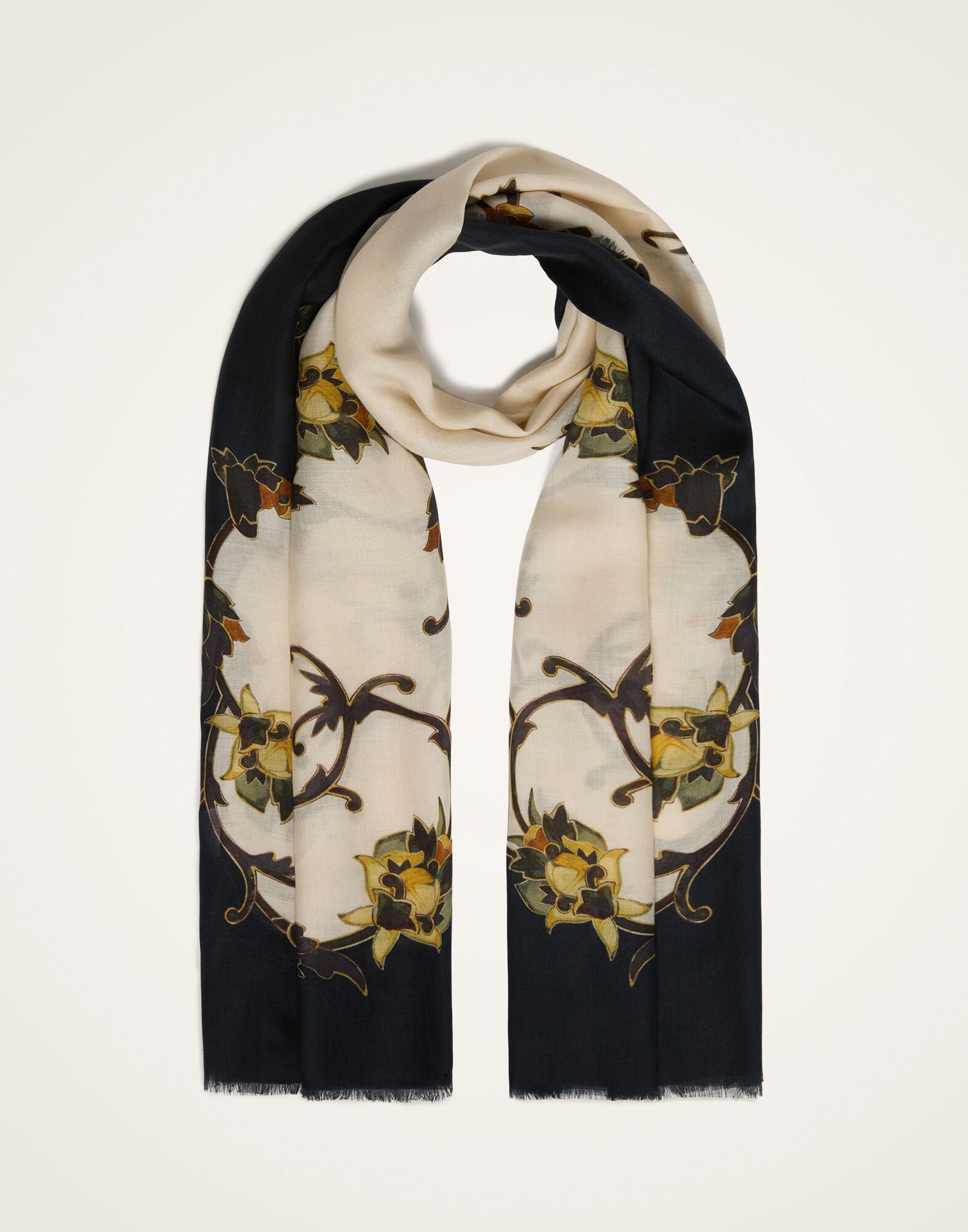 Scarf La DoubleJ: Buttercup Placée Black SCA0097MOS001
