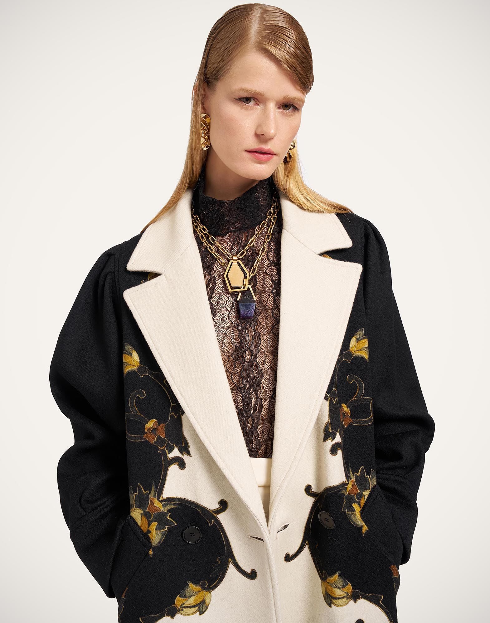Victoria Coat La DoubleJ: Buttercup Placée Black Victoria Coat La DoubleJ: Buttercup Placée Black JAC0207PLA003