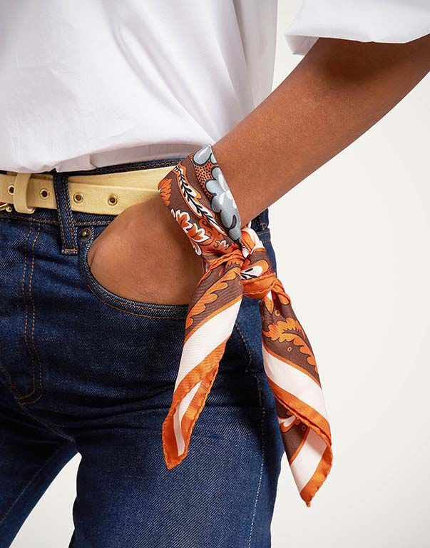 Foulard 45 La DoubleJ: Chamberlain Placée Orange Foulard 45 La DoubleJ: Chamberlain Placée Orange SCA0065SIL006