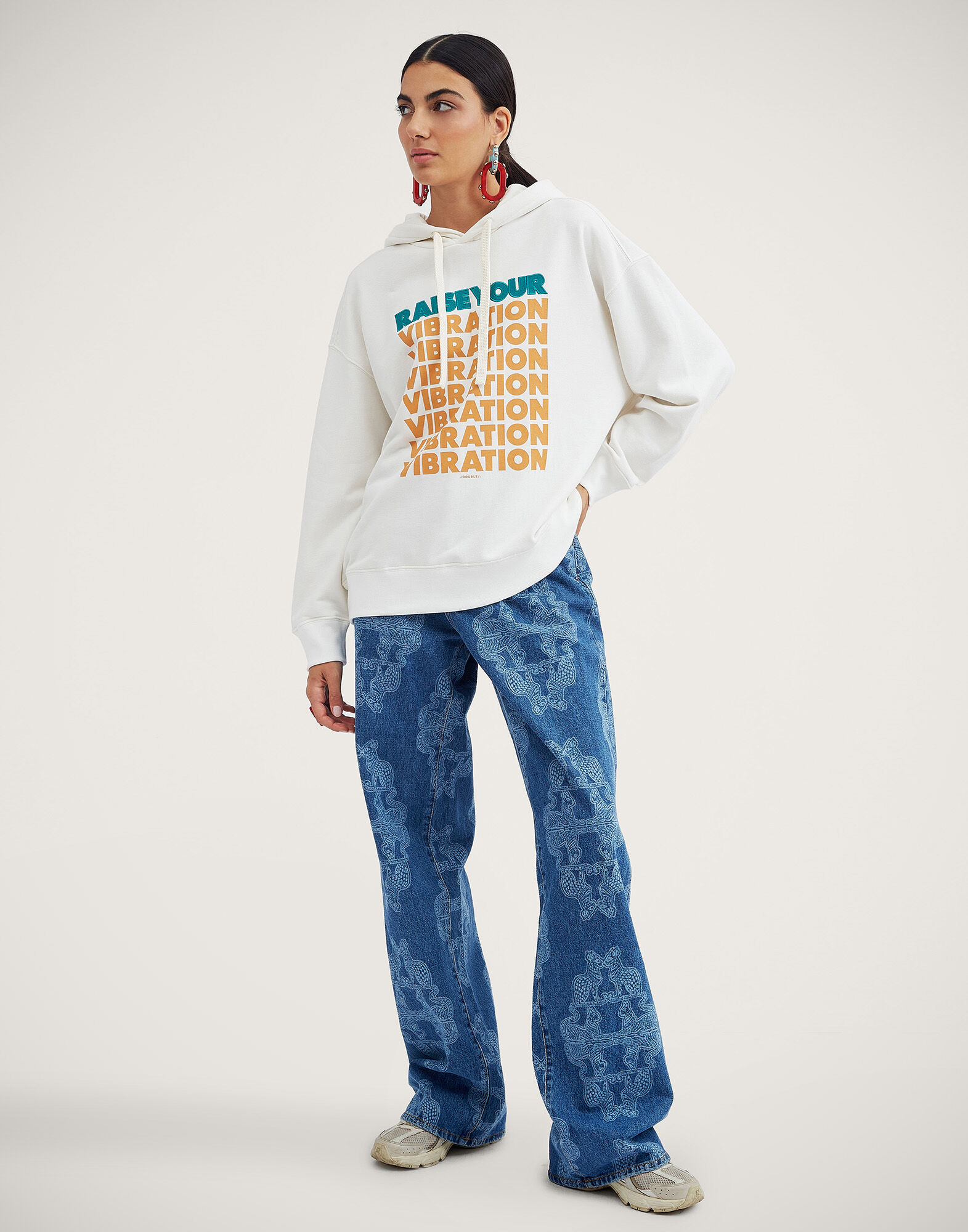 Discman Hoodie La DoubleJ: Off White Discman Hoodie La DoubleJ: Off White SWE0017JER033