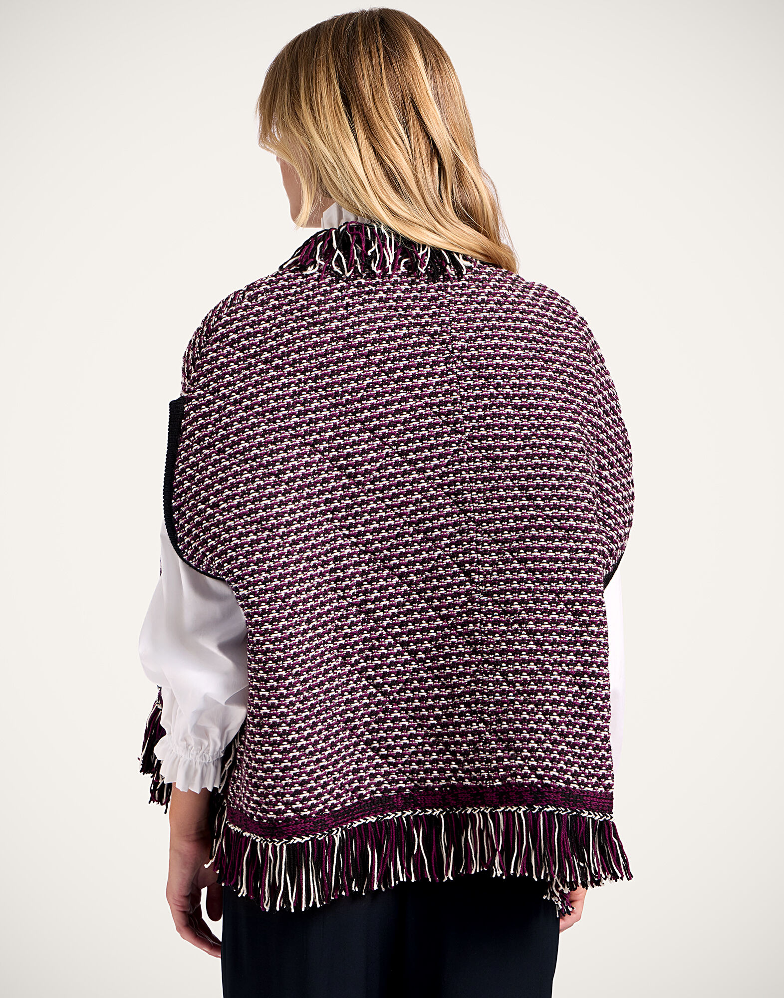 Camelia Cape La DoubleJ: Multicolor Purple & Ivory Camelia Cape La DoubleJ: Multicolor Purple & Ivory JAC0162KNI164