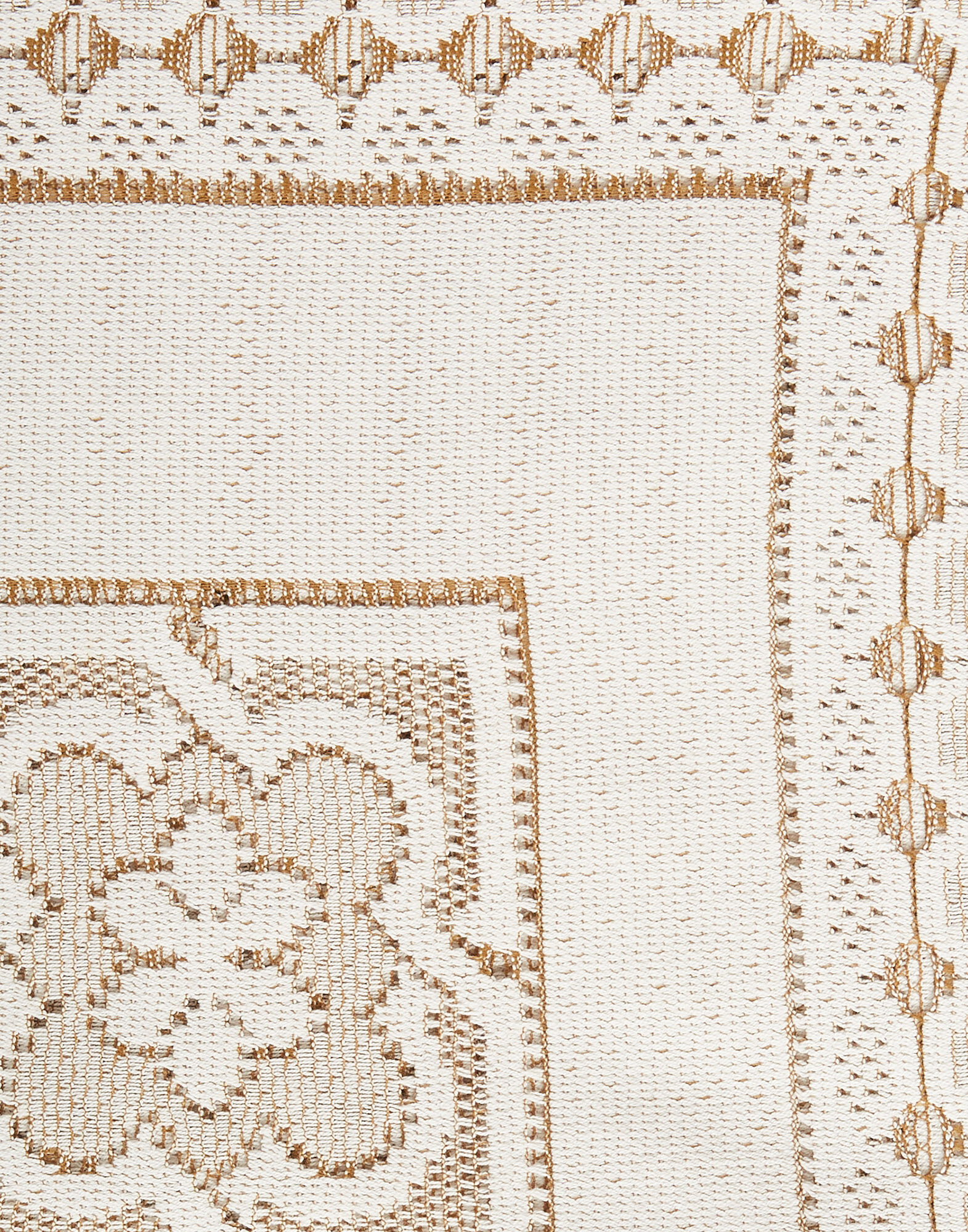 Lacey Medium Tablecloth La DoubleJ: Solid White Smoke Lacey Medium Tablecloth La DoubleJ: Solid White Smoke TBC0014EMB065