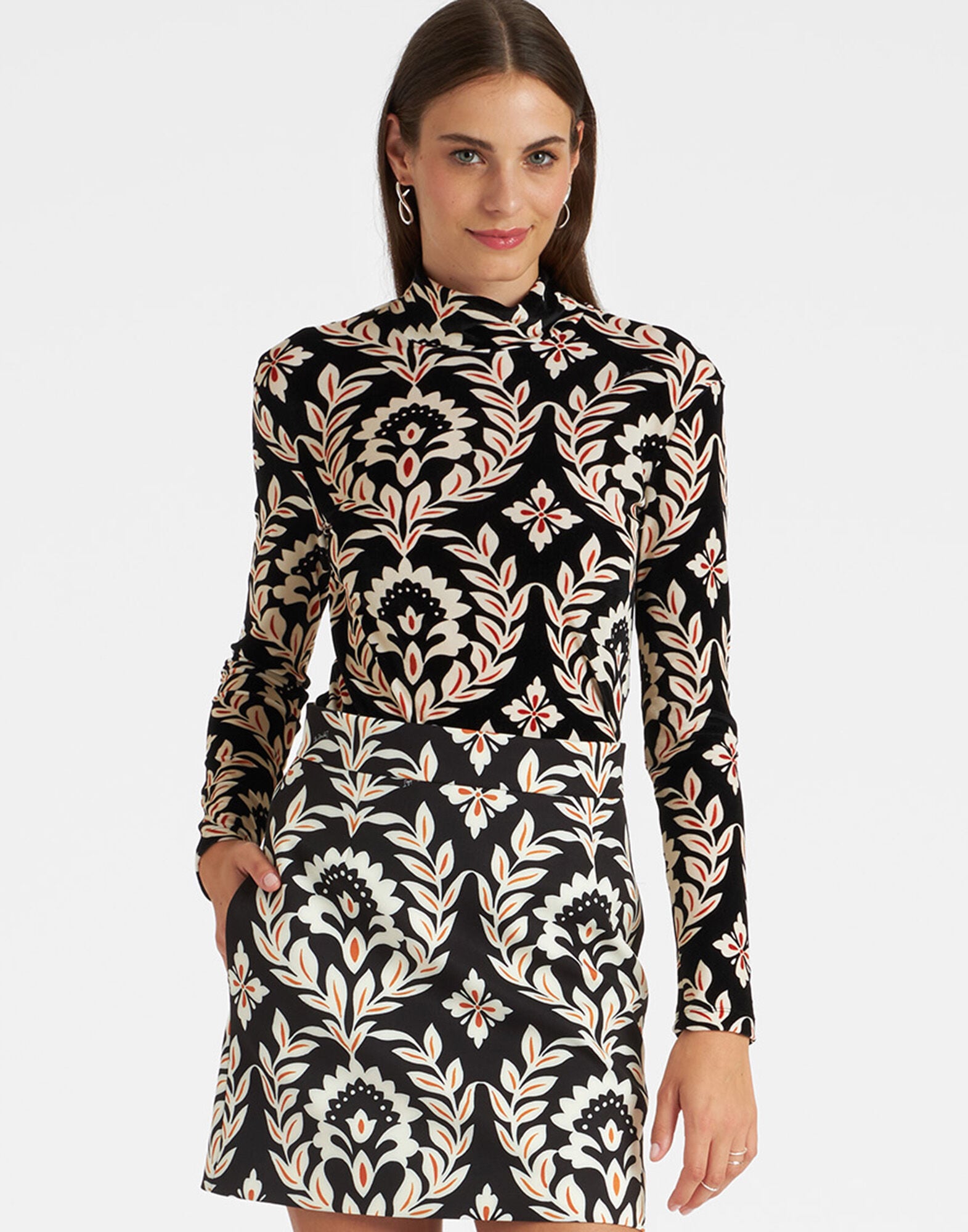 Turtleneck La DoubleJ: Ghirlanda Black Turtleneck La DoubleJ: Ghirlanda Black SHI0030VEL006