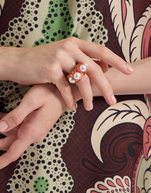 Nefertiti Ring La DoubleJ: Solid Pink Nefertiti Ring La DoubleJ: Solid Pink RIN0007POL007