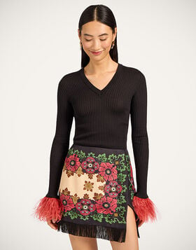 V-Neck High Kick Top La DoubleJ: Solid Black PUL0206KNI122
