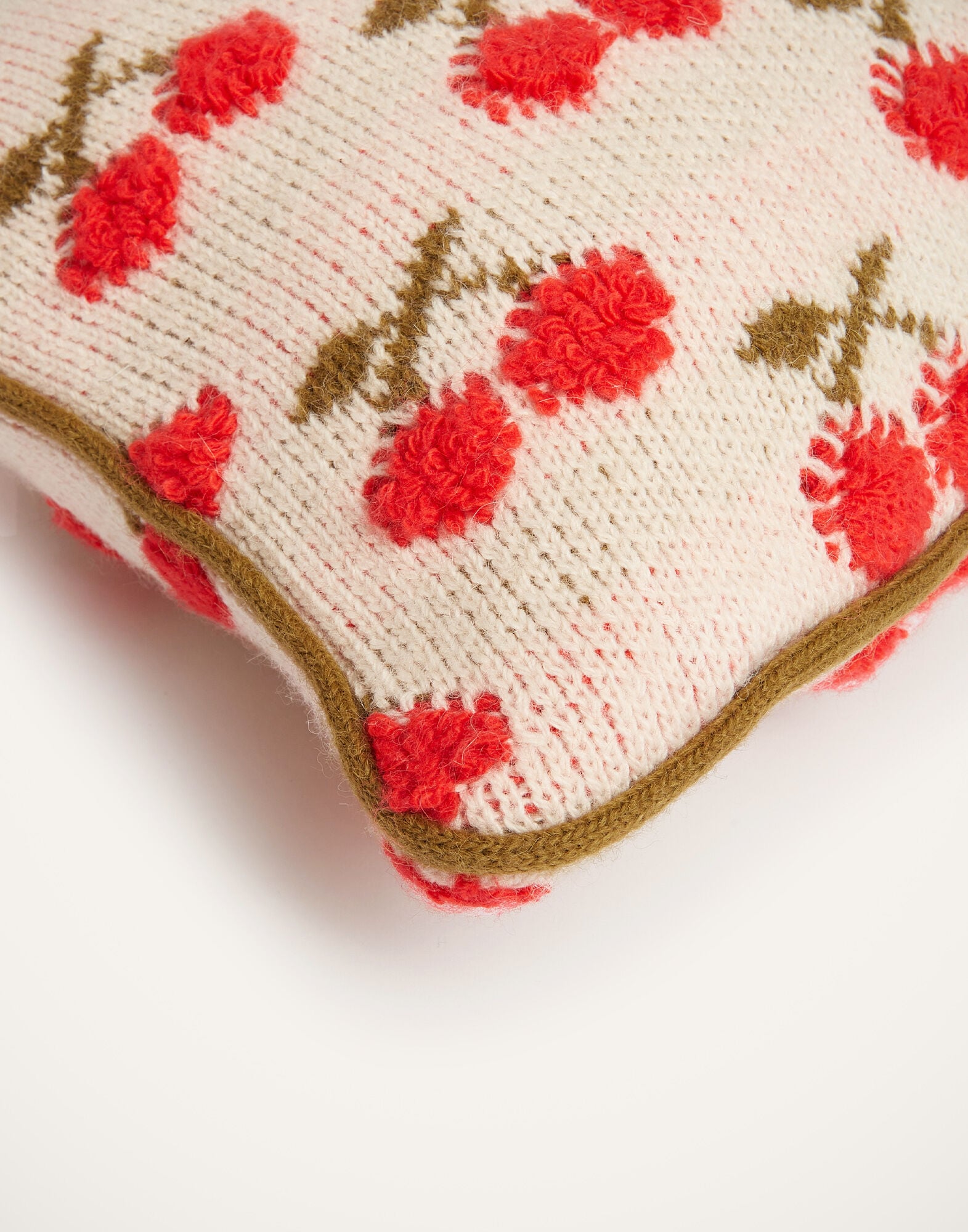 Cherry Knitted Cushion La DoubleJ: Off White Cherry Knitted Cushion La DoubleJ: Off White CUS0017KNI092