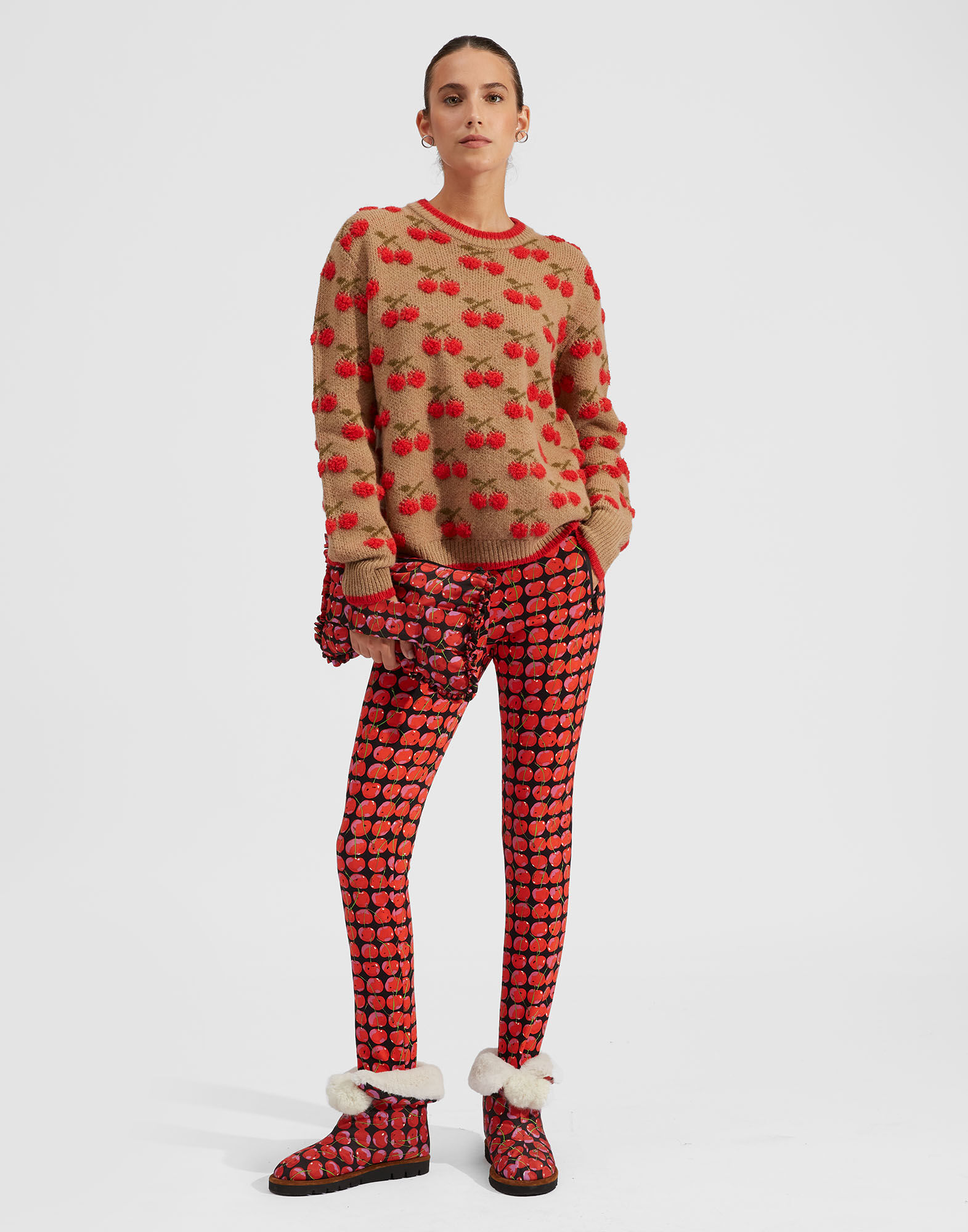 Cherry Sweater La DoubleJ: Camel/Red Cherry Sweater La DoubleJ: Camel/Red PUL0103KNI092