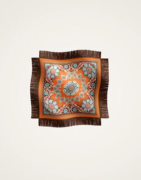 Reversible Fringe Foulard 90 La DoubleJ: Chamberlain Placée Orange Reversible Fringe Foulard 90 La DoubleJ: Chamberlain Placée Orange SCA0073SIL006