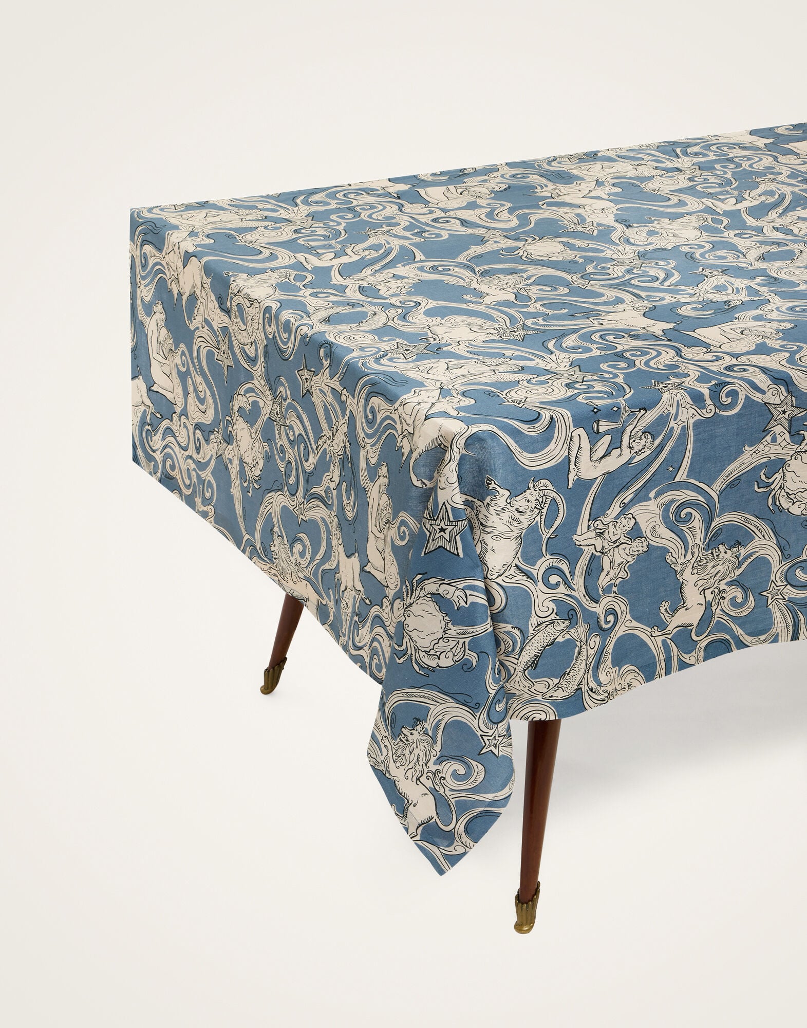 Medium Tablecloth La DoubleJ: Cosmos Light Blue TBC0017LIN008