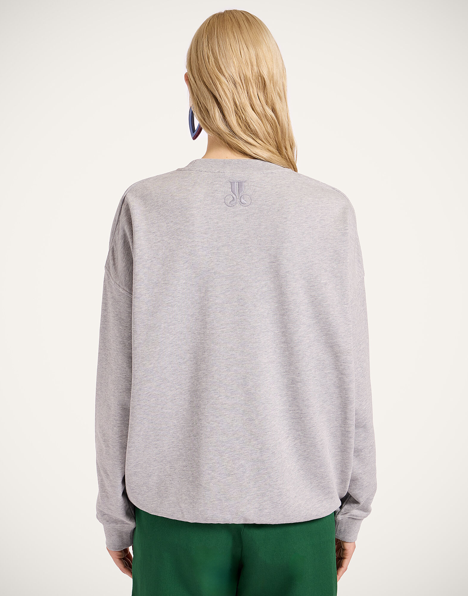 Off Court Sweatshirt La DoubleJ: Divine Grey Off Court Sweatshirt La DoubleJ: Divine Grey SWE0035JER054