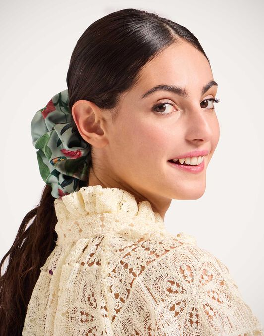 Giga Scrunchie La DoubleJ: Zooflora Light Blue Giga Scrunchie La DoubleJ: Zooflora Light Blue SCR0003SIL001