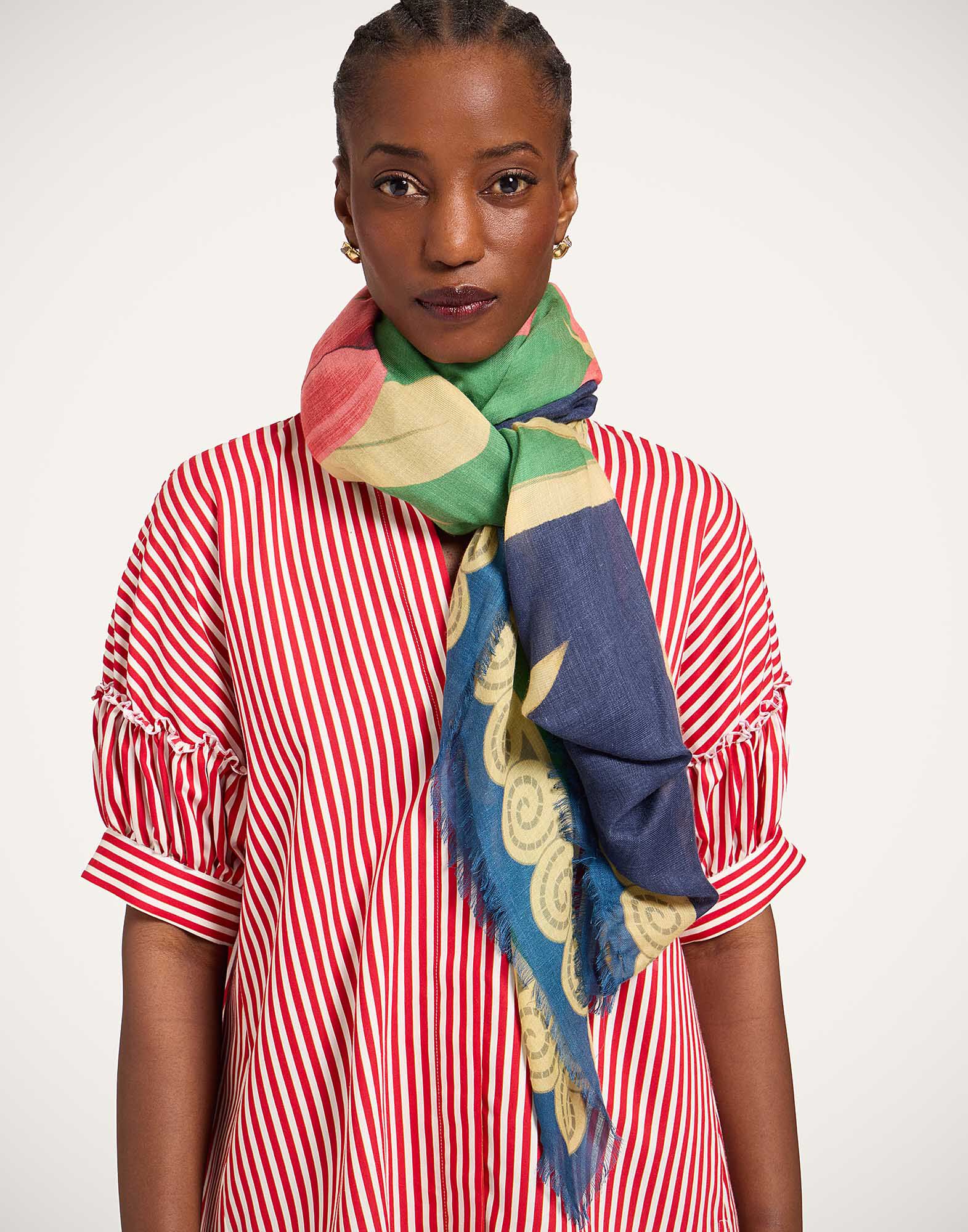 Foulard 140 La DoubleJ: Queen Peony Placée Blue Foulard 140 La DoubleJ: Queen Peony Placée Blue SCA0060MOS001