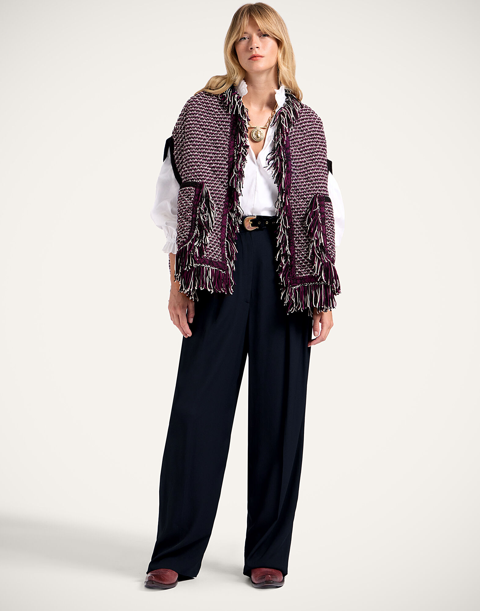 Camelia Cape La DoubleJ: Multicolor Purple & Ivory Camelia Cape La DoubleJ: Multicolor Purple & Ivory JAC0162KNI164