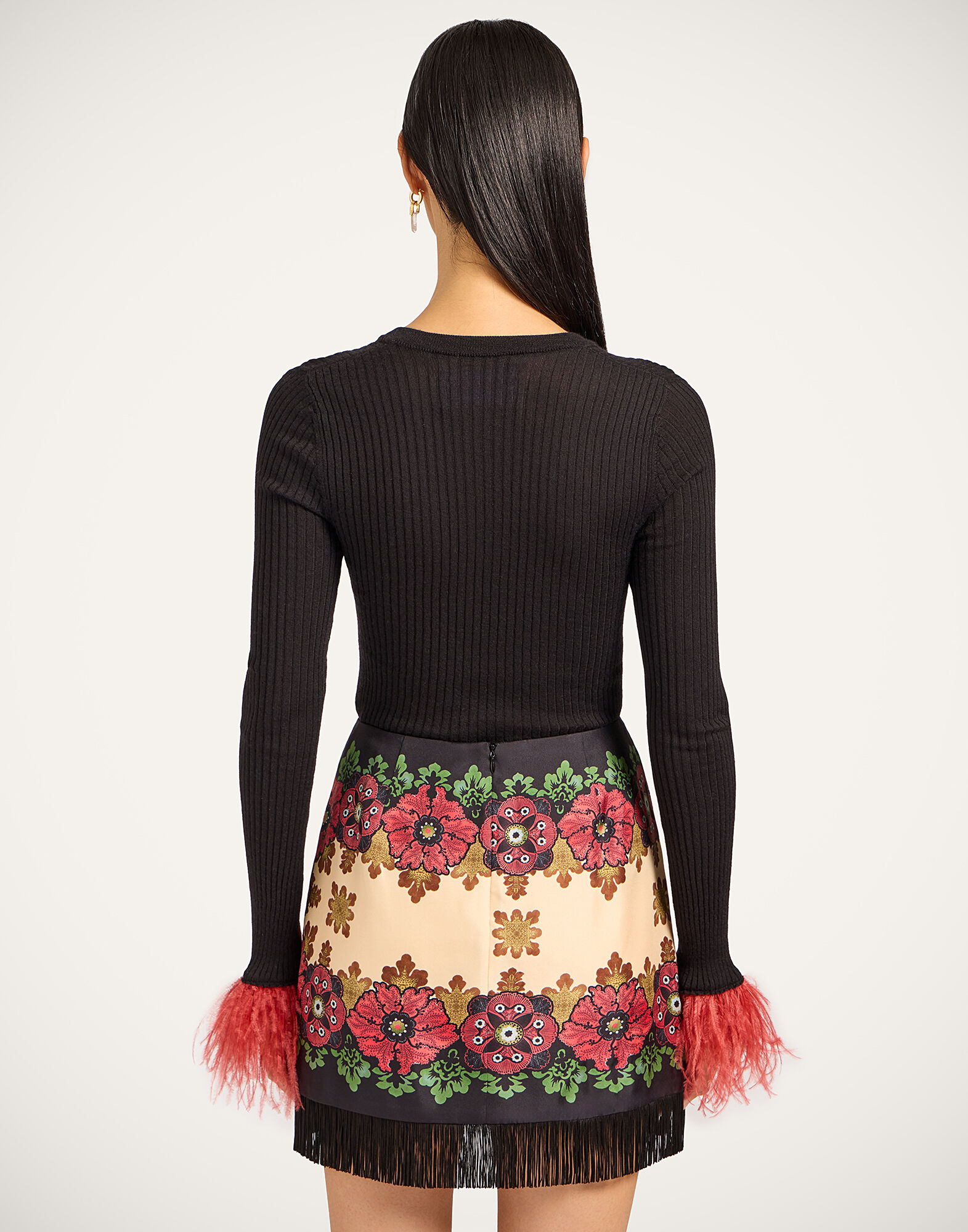 V-Neck High Kick Top La DoubleJ: Solid Black V-Neck High Kick Top La DoubleJ: Solid Black PUL0206KNI122