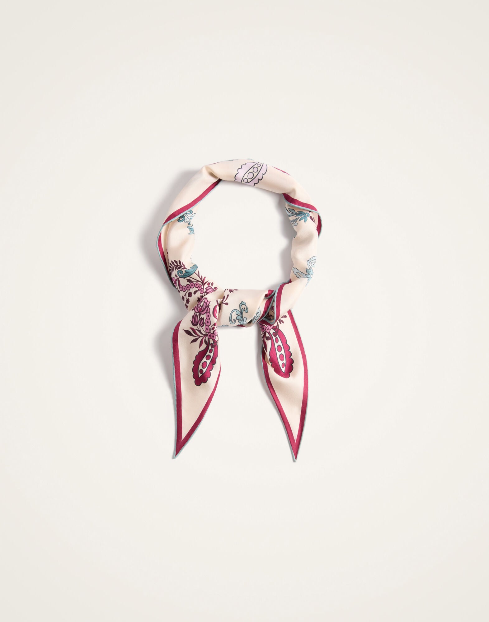 Diamond Scarf La DoubleJ: Wispy Placée Ivory Diamond Scarf La DoubleJ: Wispy Placée Ivory SCA0105SIL006