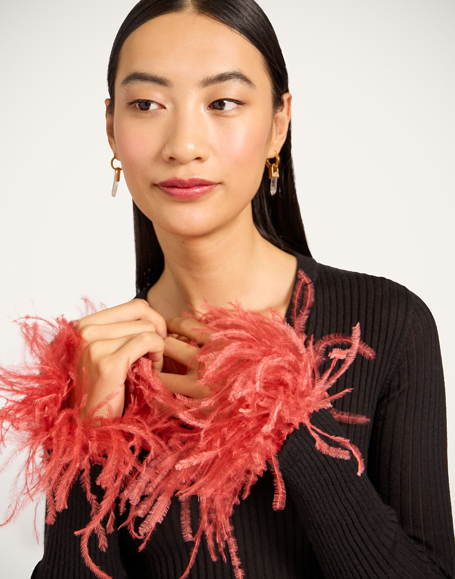 V-Neck High Kick Top La DoubleJ: Solid Black V-Neck High Kick Top La DoubleJ: Solid Black PUL0206KNI122