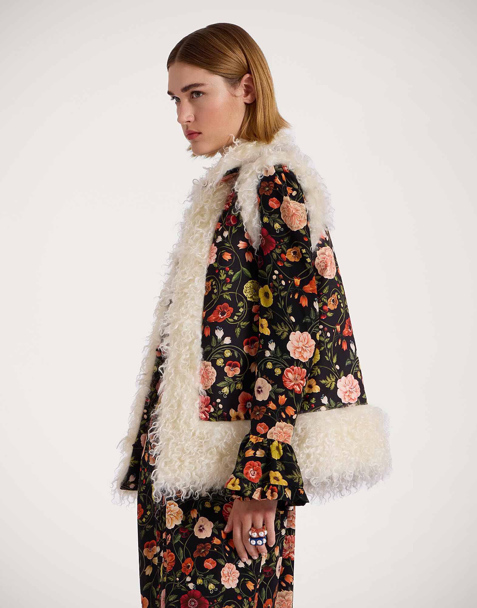 Sleeveless Folk Jacket La DoubleJ: Botticelli Black Sleeveless Folk Jacket La DoubleJ: Botticelli Black JAC0046JER034