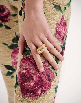 Nefertiti Ring La DoubleJ: Solid Cream RIN0004POL005