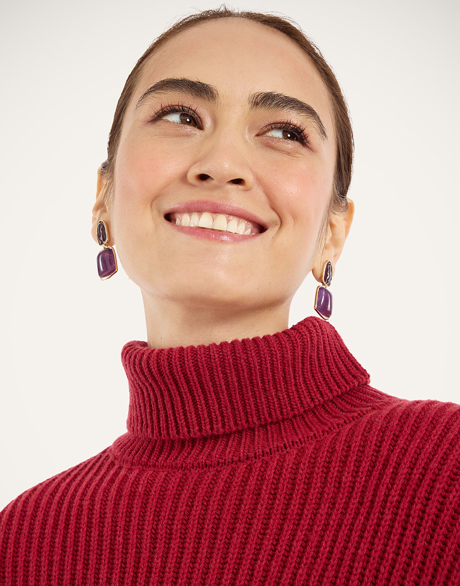 Make An Entrance Cape Bicolor La DoubleJ: Bicolor Burgundy and Black Make An Entrance Cape Bicolor La DoubleJ: Bicolor Burgundy and Black SCA0116KNI222