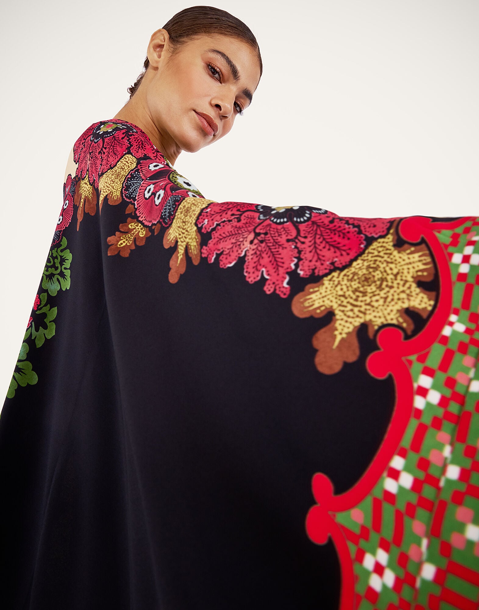 Karis Kaftan La DoubleJ: Bounty Placée Red DRE0935VIS027