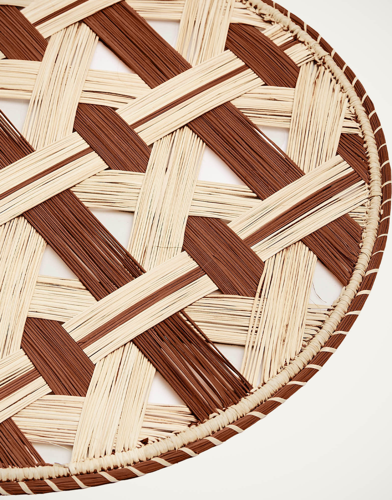 Raffia Placemats Set Of 2 La DoubleJ: Napoli Cioccolato Raffia Placemats Set Of 2 La DoubleJ: Napoli Cioccolato TBM0011RAF007